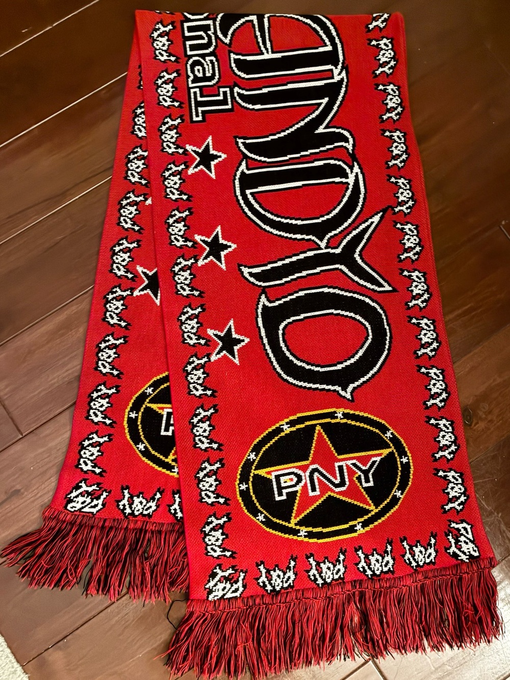 PNY Punk and Yo Red Star Knit Scarf-Men's Accessory. Sold out and hard to find!